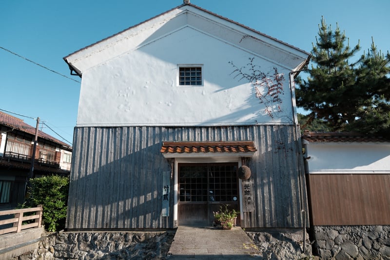 倉吉の老舗・元帥酒造の佇まい